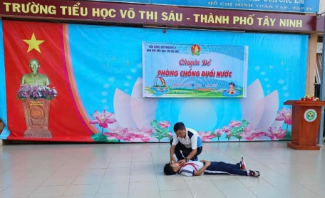 Đoàn thanh niên - Hội đồng đội Phường 3 phối hợp tổ chức chuyên đề “Phòng chống đuối nước” năm học 2023-2024