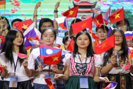 Chính sách đúng đắn và nhất quán về người Việt Nam ở nước ngoài