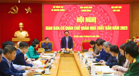 Hội nghị giao ban cơ quan chủ quản nhà xuất bản năm 2023. Trong ảnh: Phó Trưởng ban Tuyên giáo Trần Thanh Lâm phát biểu chỉ đạo.