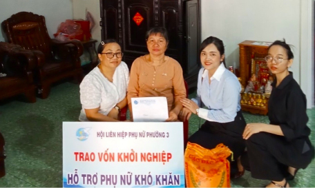 Hội LHPN Phường 3: Thăm hỏi trao vốn Khởi nghiệp cho gia đình hội viên có công cách mạng nhân ngày Thương binh liệt sĩ