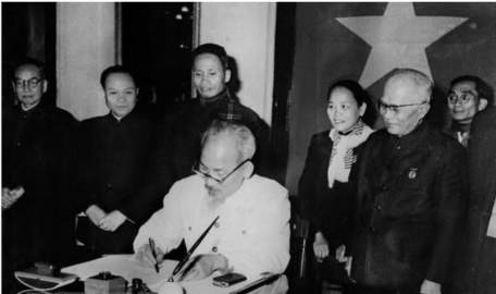 Noi gương Chủ tịch Hồ Chí Minh, đảng viên, cán bộ nêu gương thật xứng đáng