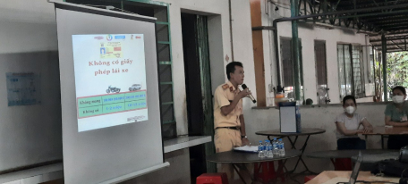 Công an Phường 3 tổ chức tuyên truyền Luật PCCC, Luật GTĐB cho người dân trên địa bàn