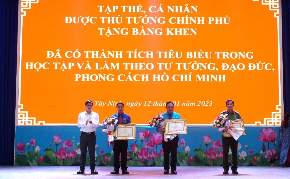 Tây Ninh: Phát huy tinh thần trách nhiệm của các cấp uỷ, tổ chức đảng, của cán bộ, đảng viên trong học tập và làm theo Bác