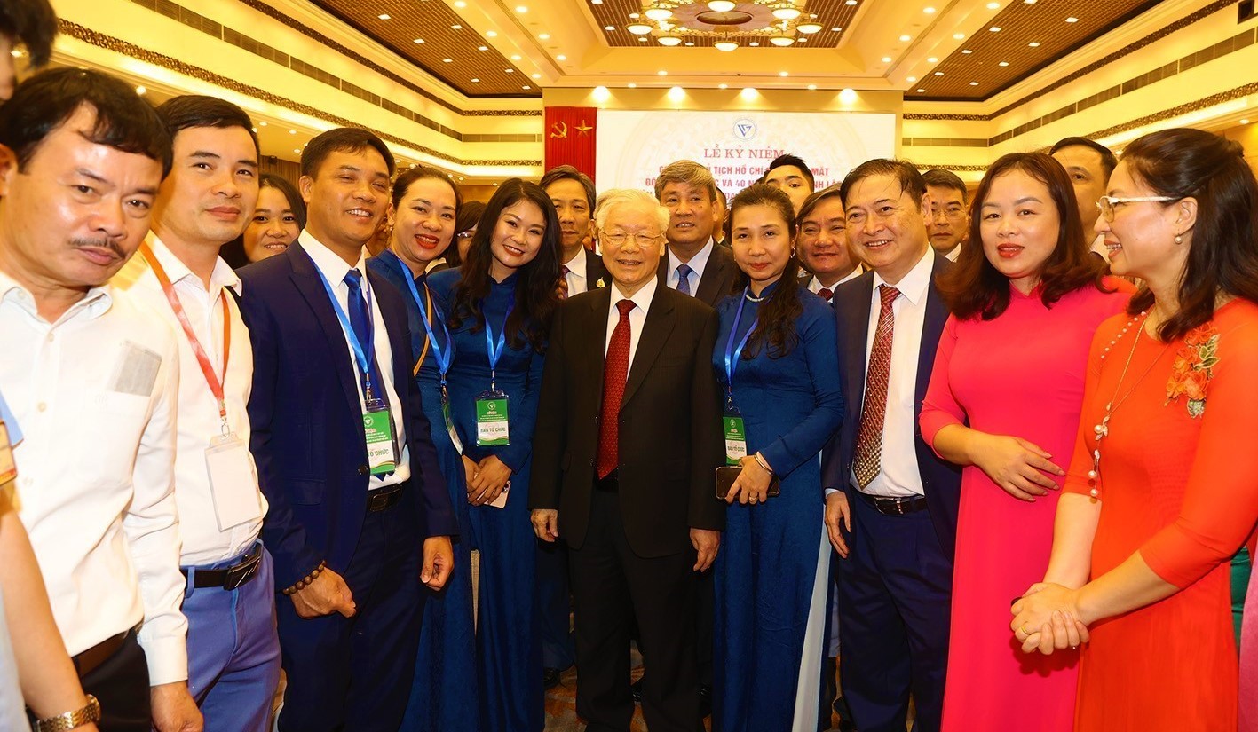 Phát huy vai trò đội ngũ trí thức Việt Nam đáp ứng yêu cầu phát triển đất nước nhanh và bền vững