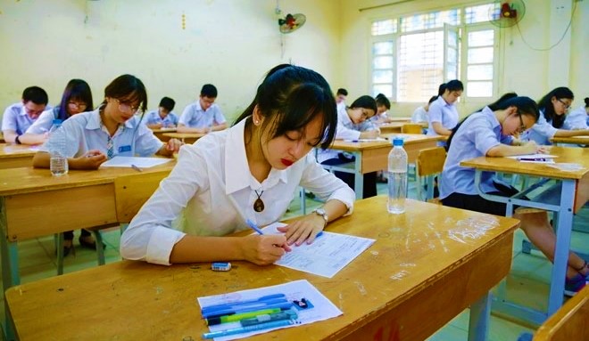 Thi tốt nghiệp THPT từ năm 2025: Học chương trình nào, thi theo chương trình đó